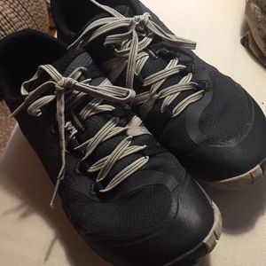 Merrell barefoot women’s running shoes size 9